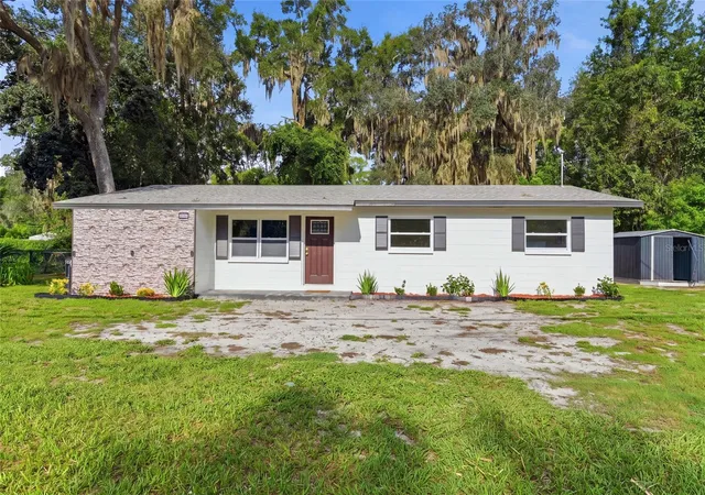 Photo 3 of Single family home for sale at 2120 Se 51st St, Gainesville, FL 32641 | MLS# GC543109 | Listing updated on 2026-10-07