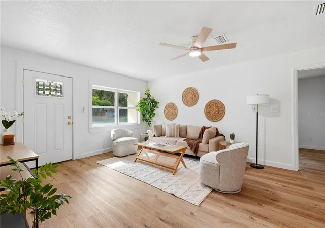 Photo 4 of Single family home for sale at 2120 Se 51St St, Gainesville, FL 32641 | MLS# GC543109 | Listing updated on 2026-10-12