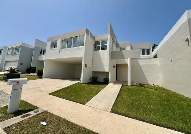 Photo 1 of Single family home for sale at 3 Calle Rubi, Guaynabo, PR 00969 | MLS# PR9123790 | Listing updated on 2026-09-11