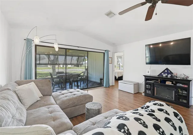 Photo 4 of House for sale at 57 Sandstone Cir, Venice, FL 34293 | MLS# N6145550 | Listing updated on 2026-10-06