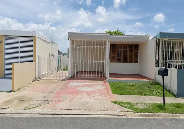 Photo 1 of Sale Pending at 12 Lagos De Plata, Toa Baja, PR 00949 | MLS# PR9123795 | Listing updated on 2026-09-15