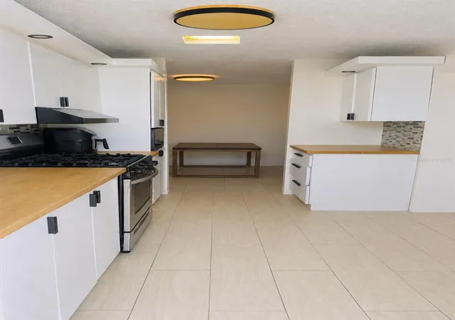 Photo 4 of Sale Pending at 12 Lagos De Plata, Toa Baja, PR 00949 | MLS# PR9123795 | Listing updated on 2026-09-15