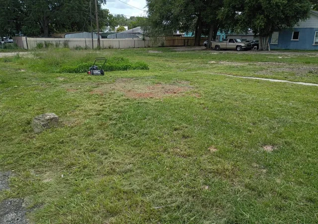 Photo 1 of Land for sale at 15 W Sessoms Ave, Lake Wales, FL 33853 | MLS# S5156610 | Listing updated on 2026-09-14