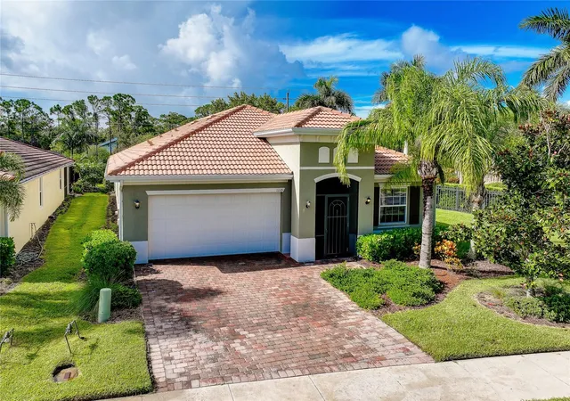 Photo 3 of Single family home for sale at 11535 Blackfin St, Venice, FL 34292 | MLS# N6145556 | Listing updated on 2026-10-21