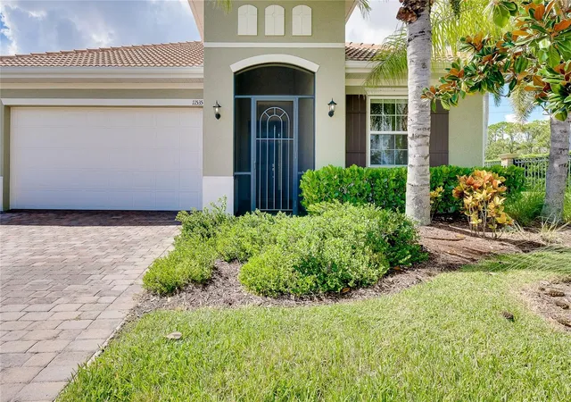 Photo 4 of Single family home for sale at 11535 Blackfin St, Venice, FL 34292 | MLS# N6145556 | Listing updated on 2026-10-21