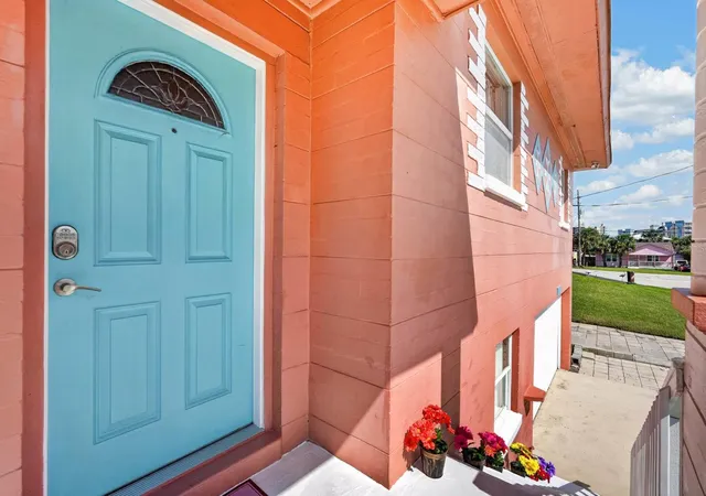 Photo 2 of Single family home for sale at 1910 Marilyn St, Daytona Beach, FL 32118 | MLS# V4951011 | Listing updated on 2026-10-03