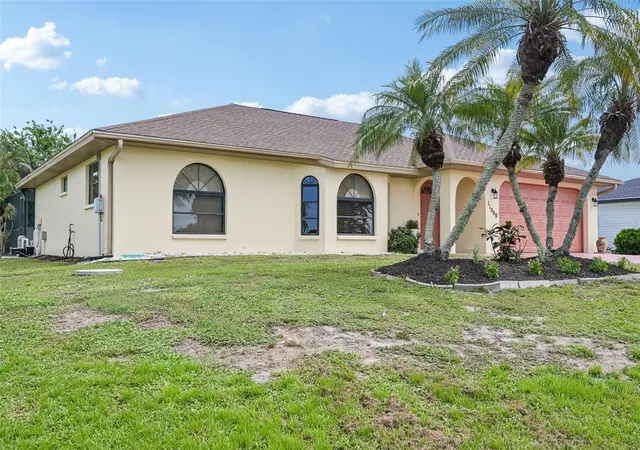 Photo 2 of Single family home for sale at 11008 Waterford Ave, Englewood, FL 34224 | MLS# D6148619 | Listing updated on 2026-09-12