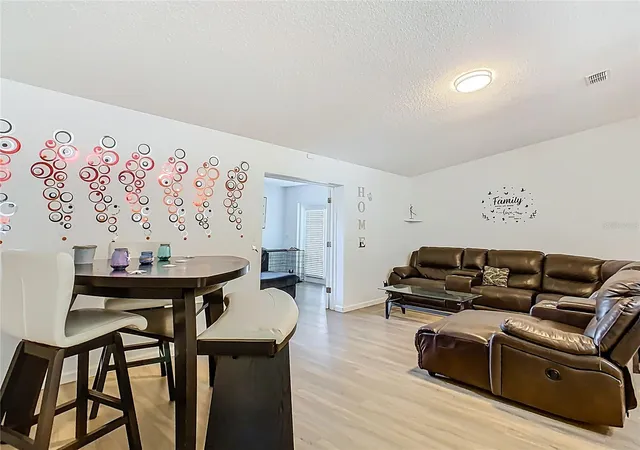 Photo 4 of Single family home for sale at 406 Jay Ct, Kissimmee, FL 34759 | MLS# S5156630 | Listing updated on 2026-09-15
