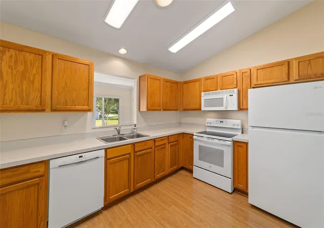 Photo 4 of Single family home for sale at 11283 SW 139th Place, Dunnellon, FL 34432 | MLS# OM731386 | Listing updated on 2026-09-30