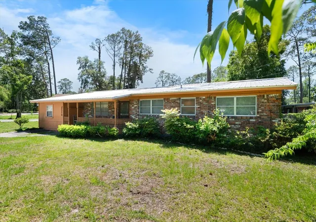 Photo 1 of Single family home for sale at 2214 Ne 17th Terrace, Gainesville, FL 32609 | MLS# O6437763 | Listing updated on 2026-09-09