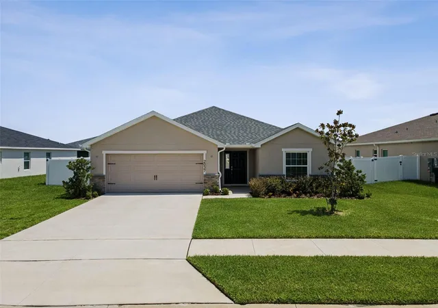 Photo 2 of Single family home for sale at 2037 Summerlake Dr, Auburndale, FL 33823 | MLS# G5117195 | Listing updated on 2026-09-12