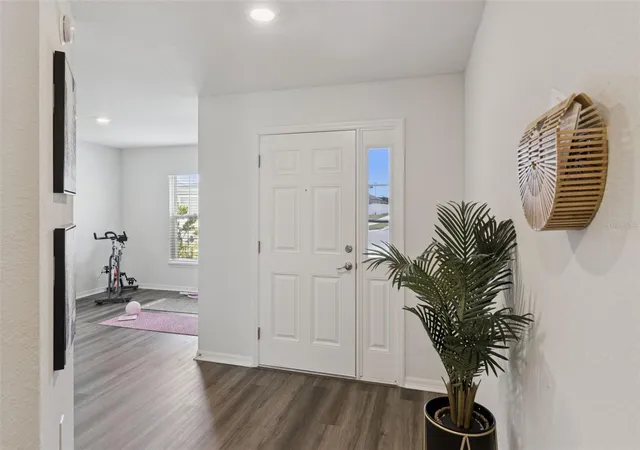 Photo 4 of Single family home for sale at 2037 Summerlake Dr, Auburndale, FL 33823 | MLS# G5117195 | Listing updated on 2026-09-12