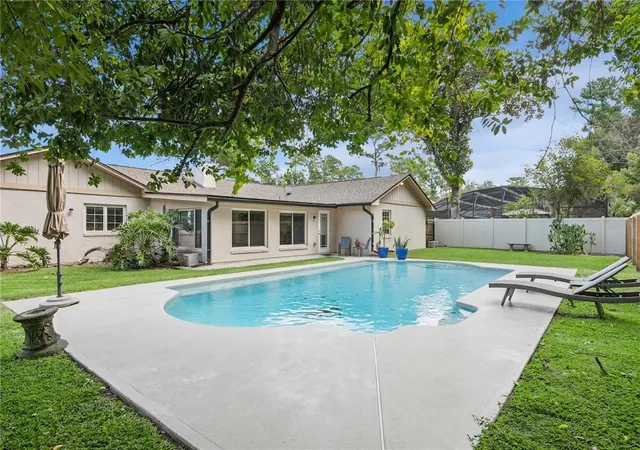 Photo 3 of Single family home for sale at 734 Riverbend Boulevard, Longwood, FL 32779 | MLS# O6437826 | Listing updated on 2026-09-28