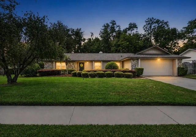 Photo 3 of Single family home for sale at 734 RIVERBEND BOULEVARD, Longwood, FL 32779 | MLS# O6437826 | Listing updated on 2026-09-28