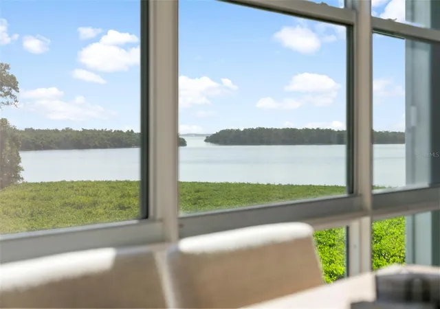 Listing Photo 4 - Condo for sale in building located at 4540 Gulf Of Mexico Dr, LONGBOAT KEY, FL 34228 - Unit #204