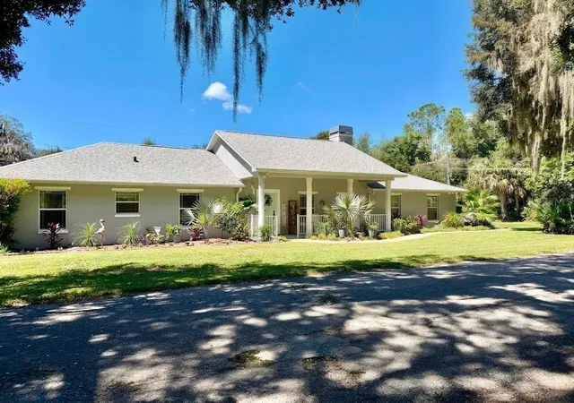 Photo 2 of Single family home for sale at 12854 Ne 118th Terrace, Ocklawaha, FL 32179 | MLS# OM731403 | Listing updated on 2026-09-12