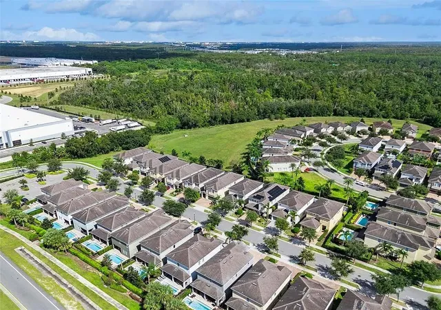 Photo 2 of Single family home for sale at 310 Pendant Ct, Kissimmee, FL 34747 | MLS# O6437863 | Listing updated on 2026-09-11