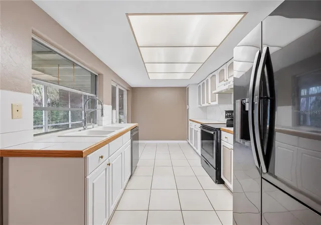 Photo 2 of Single family home for sale at 3906 Santiago St, Sebring, FL 33872 | MLS# TB8544080 | Listing updated on 2026-09-21