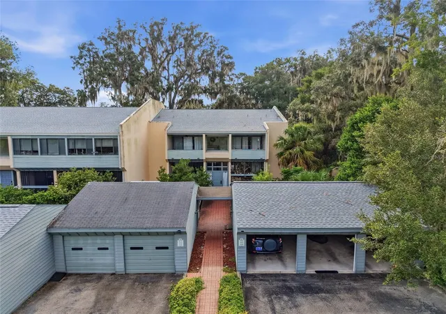 Listing Photo 4 - Condo for sale in building located at 2508 SW 14th Dr, GAINESVILLE, FL 32608 - Unit #216
