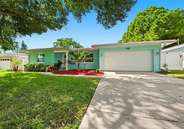 Photo 1 of Single family home for sale at 1359 Howard St, Clearwater, FL 33756 | MLS# TB8544084 | Listing updated on 2026-09-26