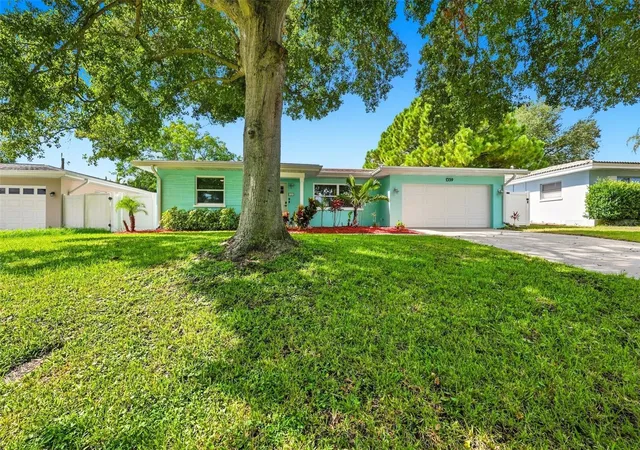 Photo 2 of Single family home for sale at 1359 Howard St, Clearwater, FL 33756 | MLS# TB8544084 | Listing updated on 2026-09-26