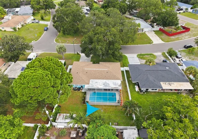 Photo 4 of Single family home for sale at 1359 Howard St, Clearwater, FL 33756 | MLS# TB8544084 | Listing updated on 2026-09-26