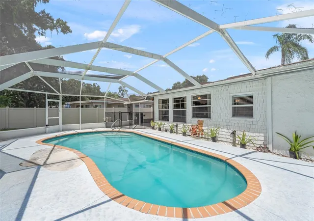 Photo 3 of Single family home for sale at 4018 Dyer Ln, Sarasota, FL 34232 | MLS# N6145561 | Listing updated on 2026-09-14