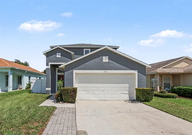 Photo 2 of Single family home for sale at 8910 Bridgeford Oaks Dr, Temple Terrace, FL 33637 | MLS# TB8544143 | Listing updated on 2026-09-29