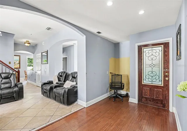 Photo 4 of Single family home for sale at 8910 Bridgeford Oaks Dr, Temple Terrace, FL 33637 | MLS# TB8544143 | Listing updated on 2026-09-29
