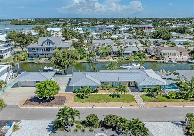 Photo 1 of Single family home for sale at 918 Gibbs Rd, Venice, FL 34285 | MLS# N6145566 | Listing updated on 2026-09-09