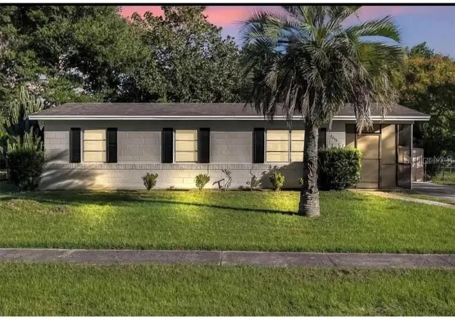 Photo 2 of Single family home for sale at 2433 Adams Ave, Deltona, FL 32738 | MLS# V4951036 | Listing updated on 2026-09-11