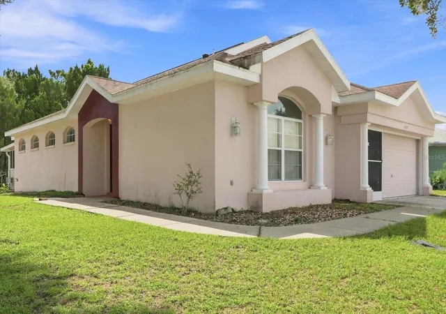 Photo 1 of Single family home for sale at 10721 S Drew Bryant Cir, Floral City, FL 34436 | MLS# OM731426 | Listing updated on 2026-09-11