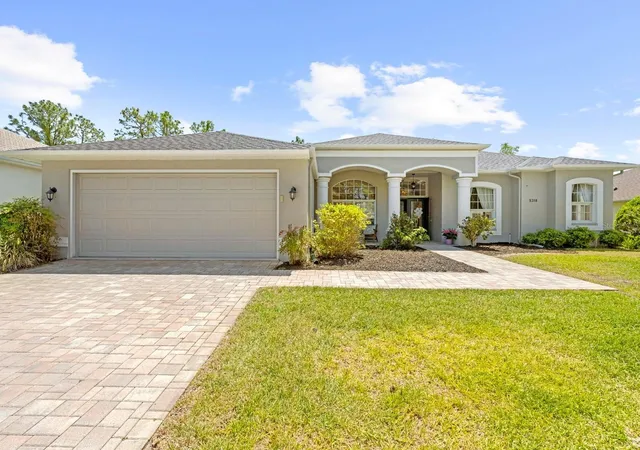 Photo 1 of Sale Pending at 5318 Legend Hills Ln, Spring Hill, FL 34609 | MLS# W7889087 | Listing updated on 2026-09-14
