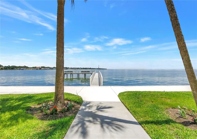 Photo 3 of Condo for sale at 7200 Sunshine Skyway Ln S #8B, Saint Petersburg, FL 33711 | MLS# TB8544262 | Listing updated on 2026-10-22