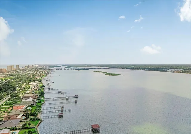Photo 4 of Condo for sale at 3 Oceans W Blvd #2B2, Daytona Beach, FL 32118 | MLS# FC321128 | Listing updated on 2026-09-29