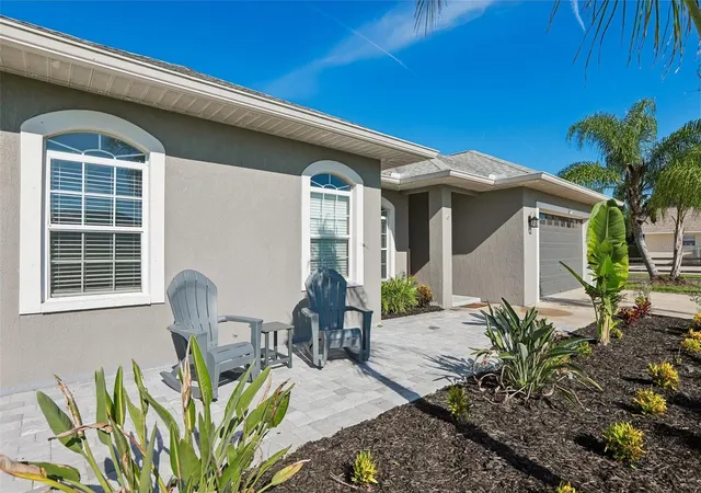 Photo 3 of House for sale at 5301 Varn Rd, Plant City, FL 33565 | MLS# TB8544275 | Listing updated on 2026-10-08