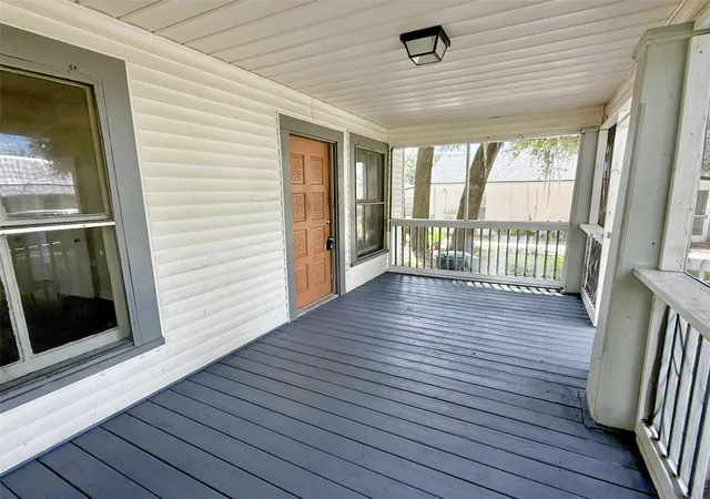 Photo 3 of Single family home for sale at 1010 S Dudley Ave, Bartow, FL 33830 | MLS# L4964719 | Listing updated on 2026-10-09