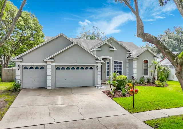 Photo 3 of Sale Pending at 3907 Rolling Ter Ln, Valrico, FL 33596 | MLS# A4704678 | Listing updated on 2026-09-23