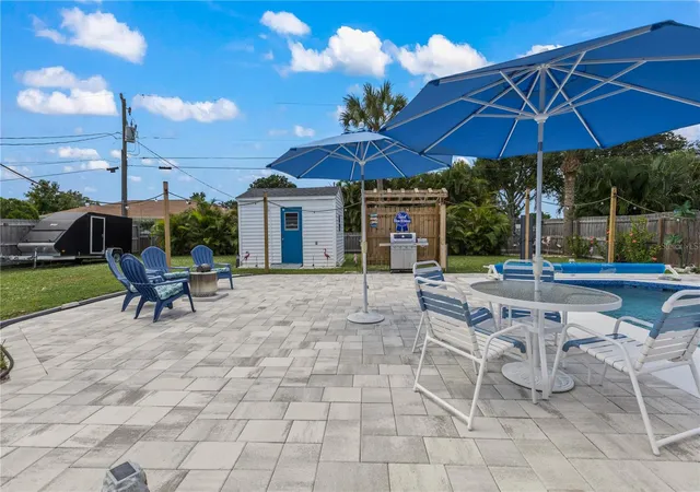 Photo 2 of Single family home for sale at 6175 Holbrook St, Englewood, FL 34224 | MLS# A4704680 | Listing updated on 2026-09-11