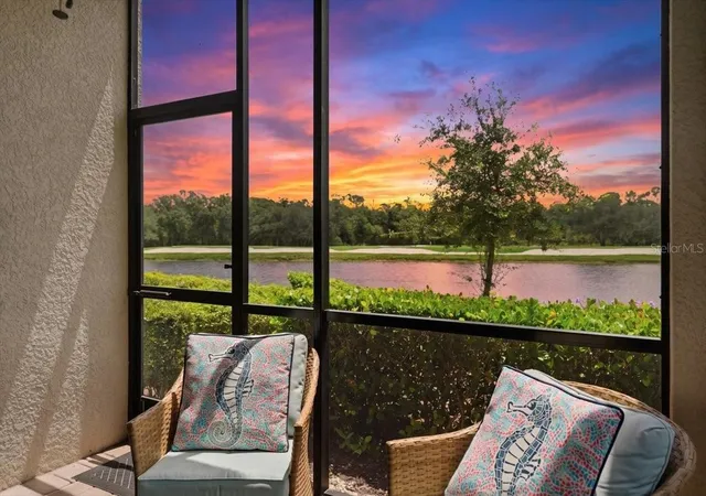 Listing Photo 5 - Condo for sale in building located at 17118 Vardon Ter, LAKEWOOD RANCH, FL 34211 - Unit #108