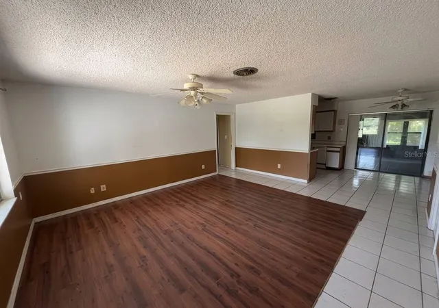 Photo 2 of Sale Pending at 996 Grayson Dr, Orlando, FL 32825 | MLS# O6438096 | Listing updated on 2026-09-10
