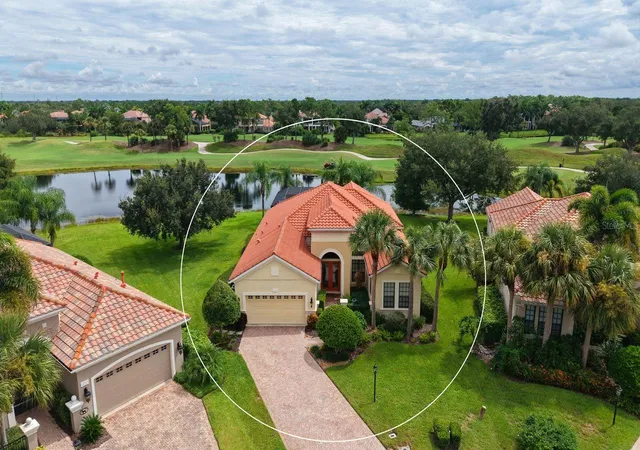 Photo 3 of Single family home for sale at 12717 Stone Ridge Pl, Lakewood Ranch, FL 34202 | MLS# A4704692 | Listing updated on 2026-09-14