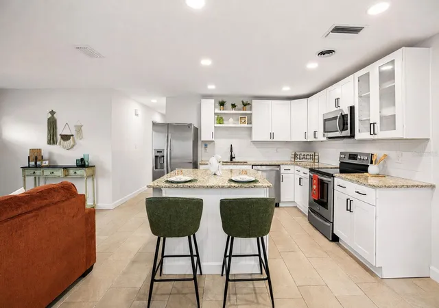 Photo 3 of Single family home for sale at 482 Oakwood Dr, Dunedin, FL 34698 | MLS# TB8544354 | Listing updated on 2026-09-13