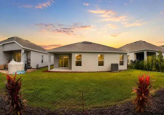 Photo 3 of Single family home for sale at 2025 Havasu Fls Ave, Deland, FL 32724 | MLS# O6438151 | Listing updated on 2026-10-02