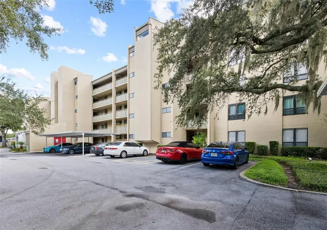Photo 3 of Condo for sale at 13626 Greenfield Dr #109, Tampa, FL 33618 | MLS# TB8544396 | Listing updated on 2026-09-29