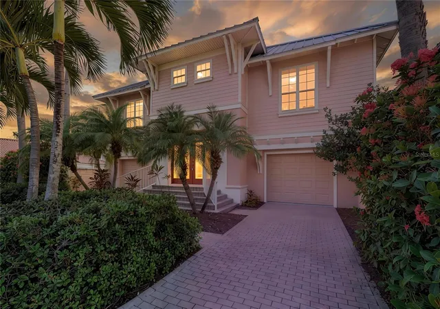 Photo 1 of Single family home for sale at 102 Wimbledon Ct, Saint Petersburg, FL 33708 | MLS# TB8544472 | Listing updated on 2026-09-11