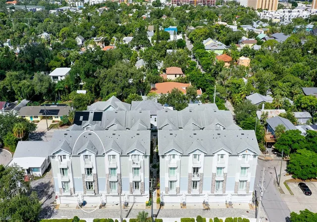 Photo 1 of Townhouse for sale at 516 Laurel Park Dr, Sarasota, FL 34236 | MLS# A4704756 | Listing updated on 2026-09-12