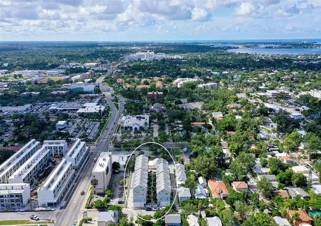 Photo 3 of Townhouse for sale at 516 Laurel Park Dr, Sarasota, FL 34236 | MLS# A4704756 | Listing updated on 2026-09-12