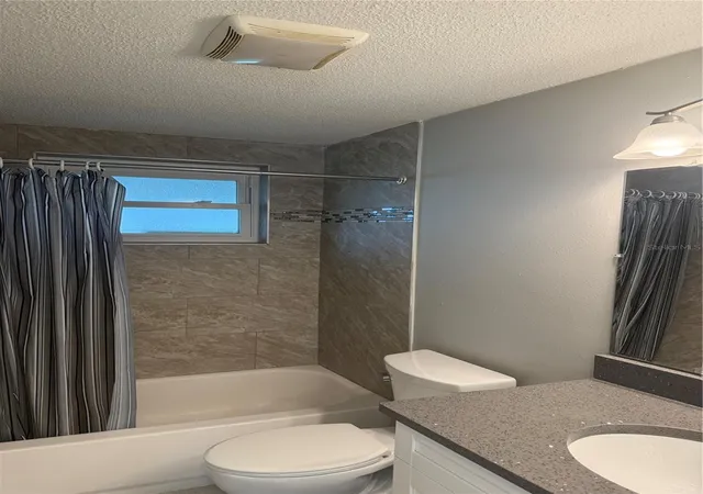 Photo 4 of Single family home for sale at 7405 Oakshire Dr, Port Richey, FL 34668 | MLS# W7889118 | Listing updated on 2026-10-03