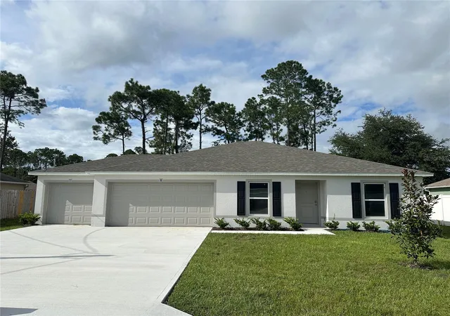 Photo 1 of Single family home for sale at 6 Reine Pl, Palm Coast, FL 32164 | MLS# C7530255 | Listing updated on 2026-09-29
